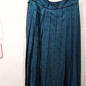 Fendi pleated  chiffon elegant skirt.